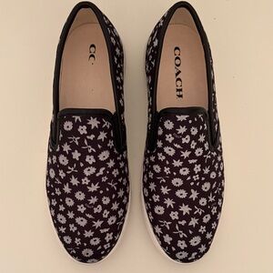 Coach Floral Slip On Loafer Size 6 EUC Nylon Daisy Garden Romantic